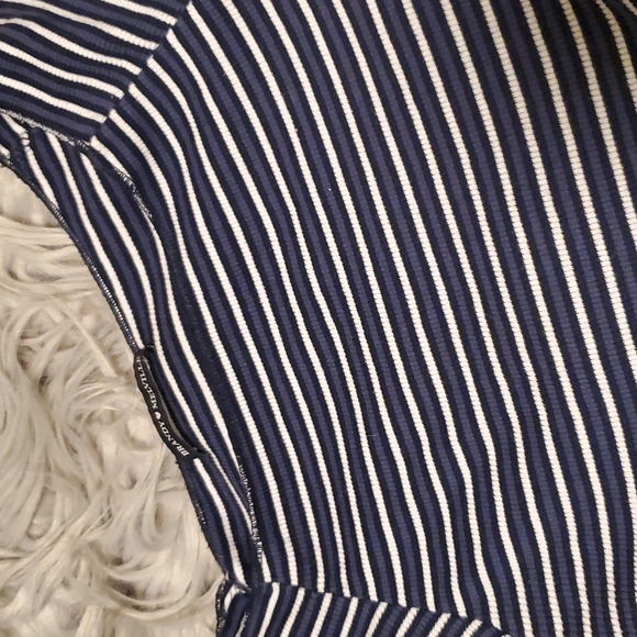 Brandy melville top - Picture 2 of 3